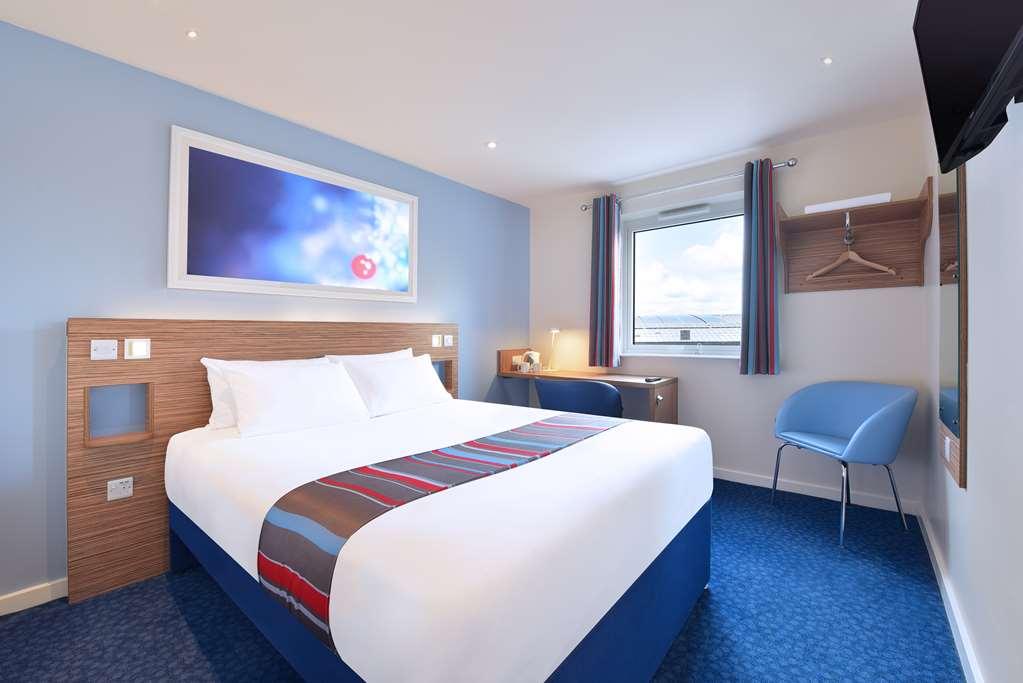 Travelodge London Хаунслоу Номер фото