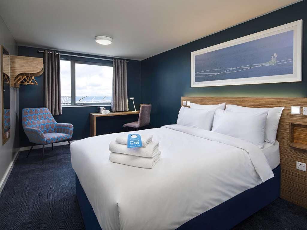 Travelodge London Хаунслоу Номер фото