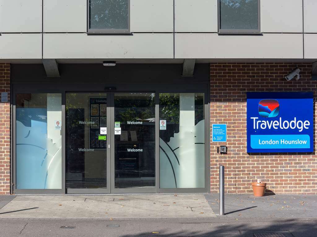 Travelodge London Хаунслоу Экстерьер фото